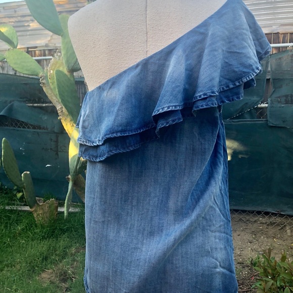 Bella Dahl Off The Shoulder Denim Blouse - Picture 5 of 7